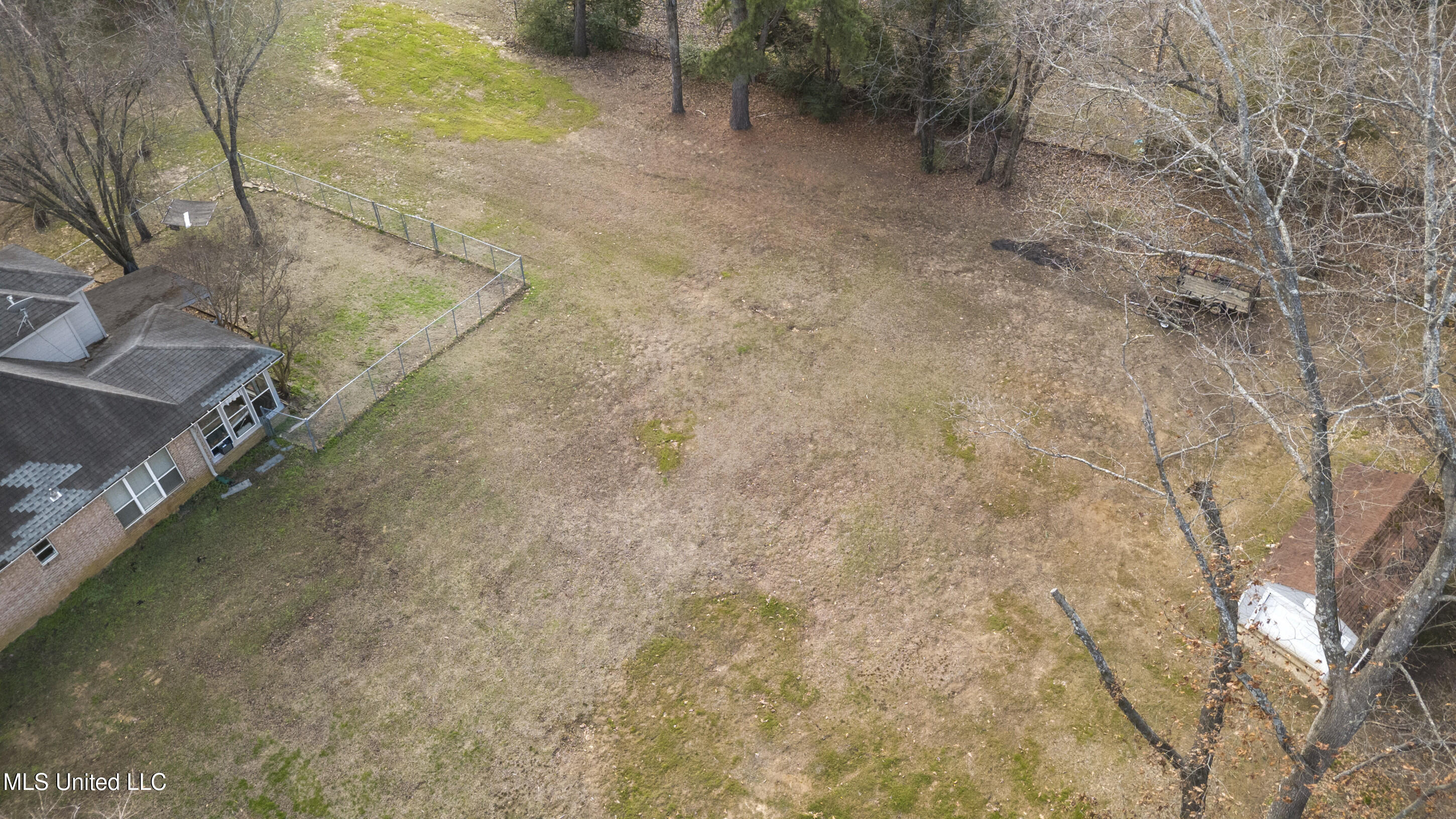 8040 Hunt Club Cove