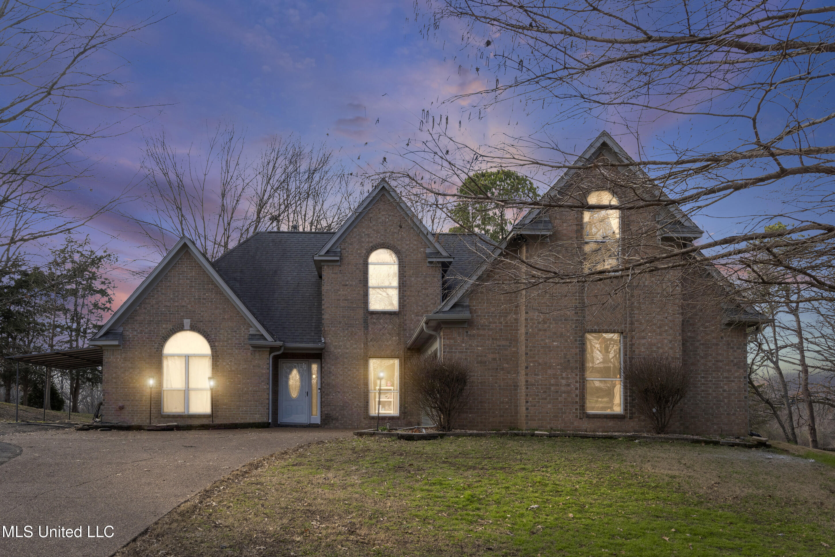 8040 Hunt Club Cove