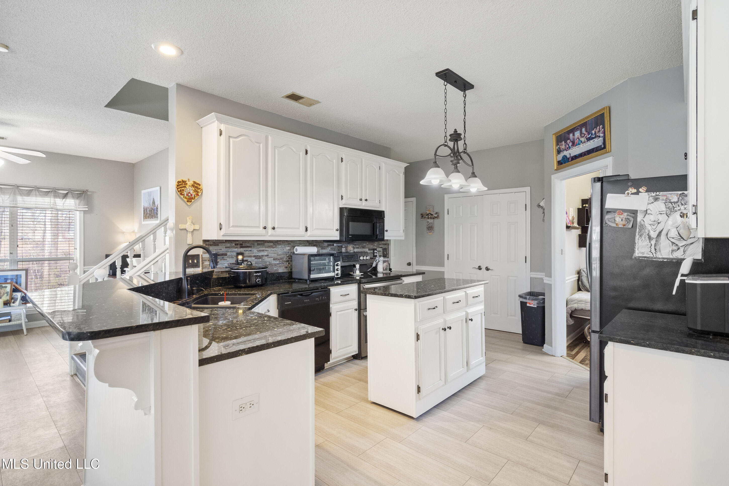 8040 Hunt Club Cove