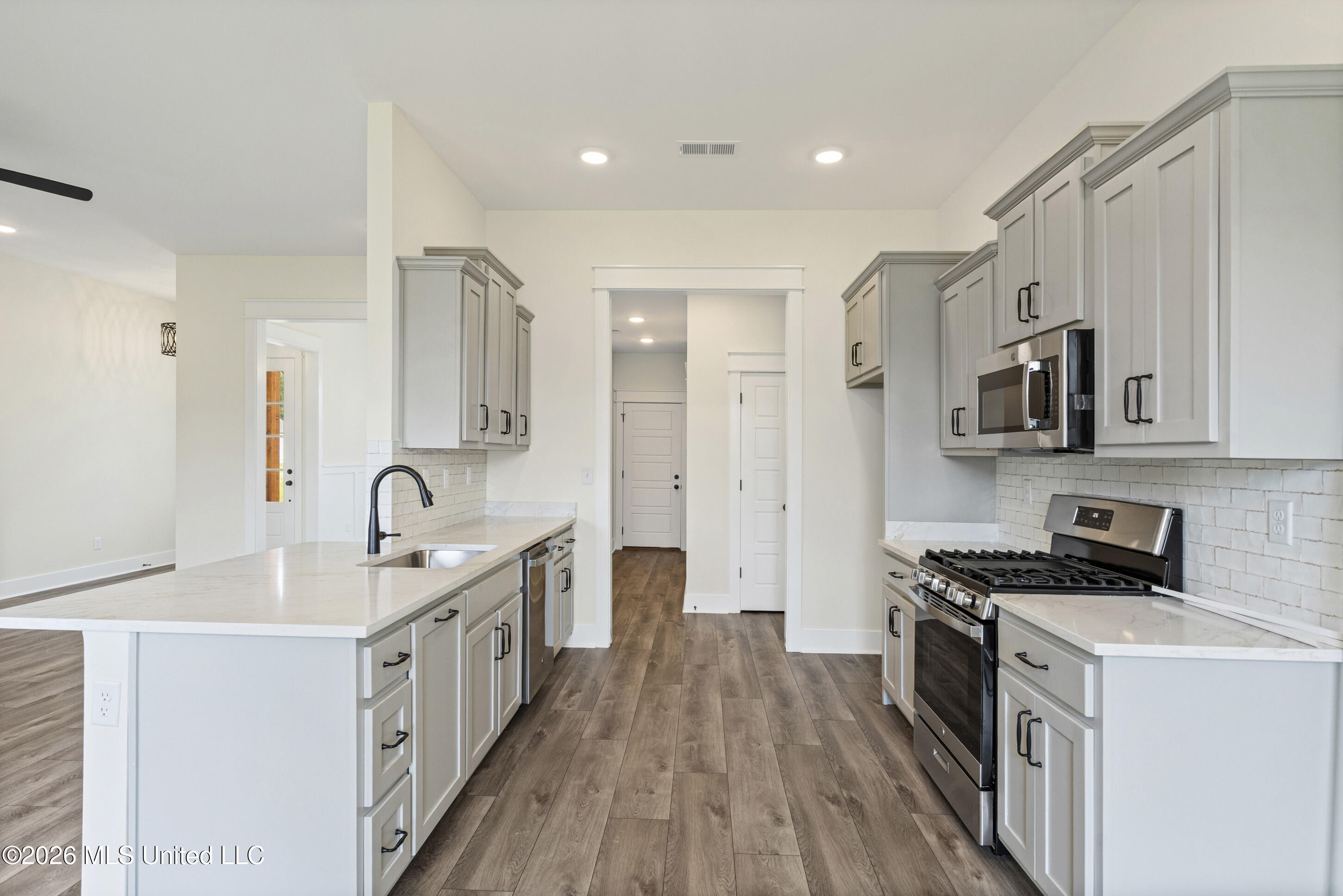 2951 Eden Lane