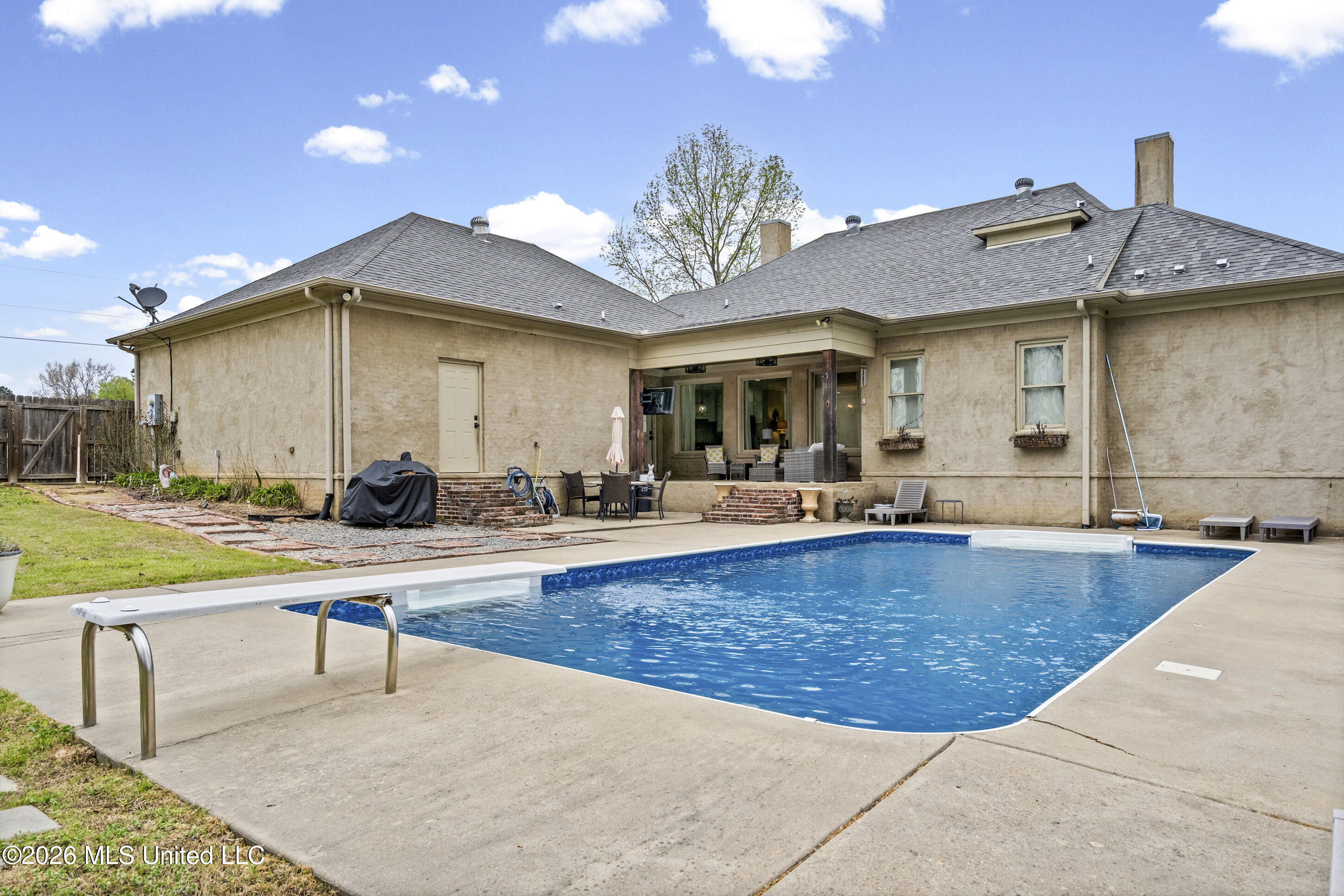 5078 Dixie Creek Drive