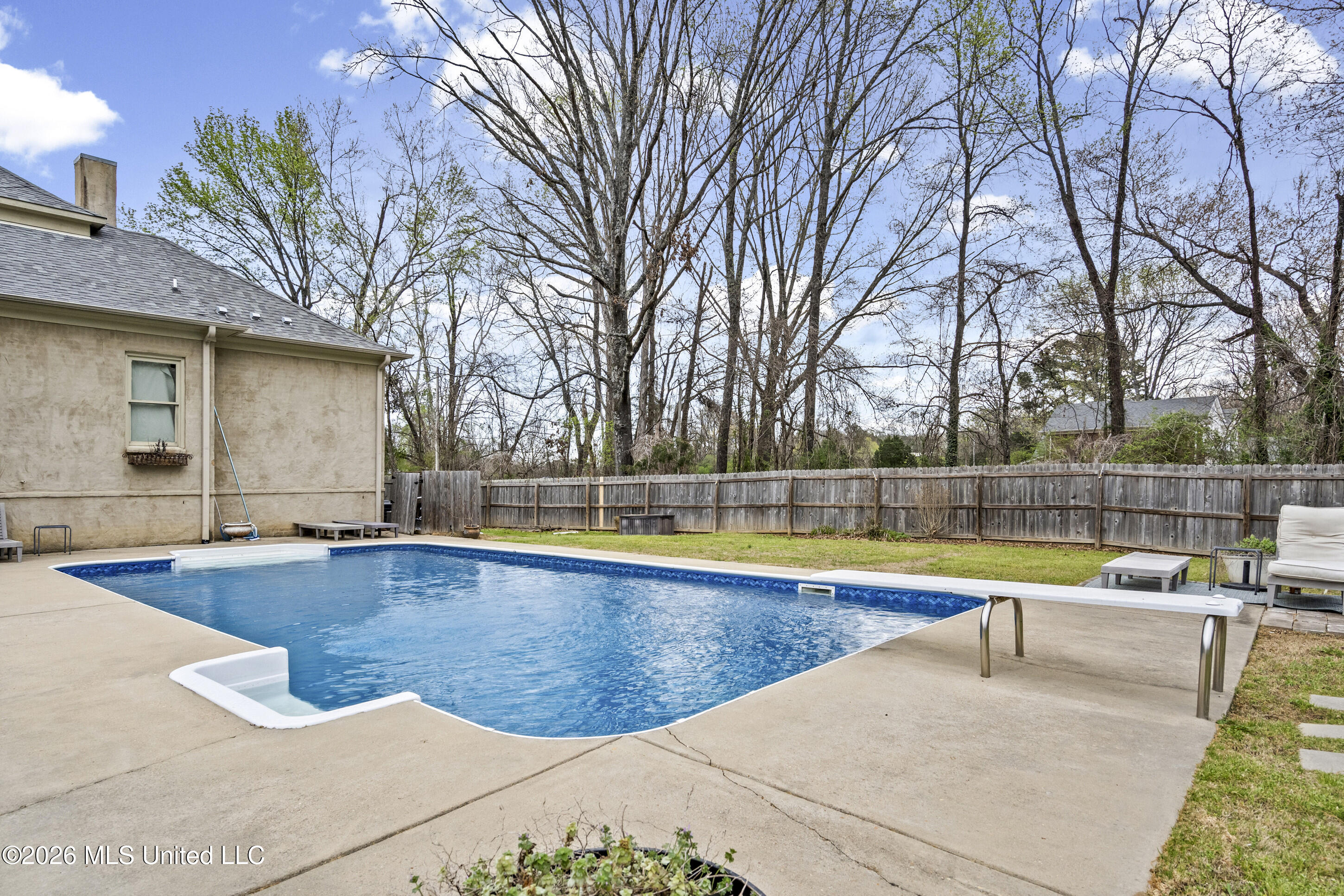5078 Dixie Creek Drive