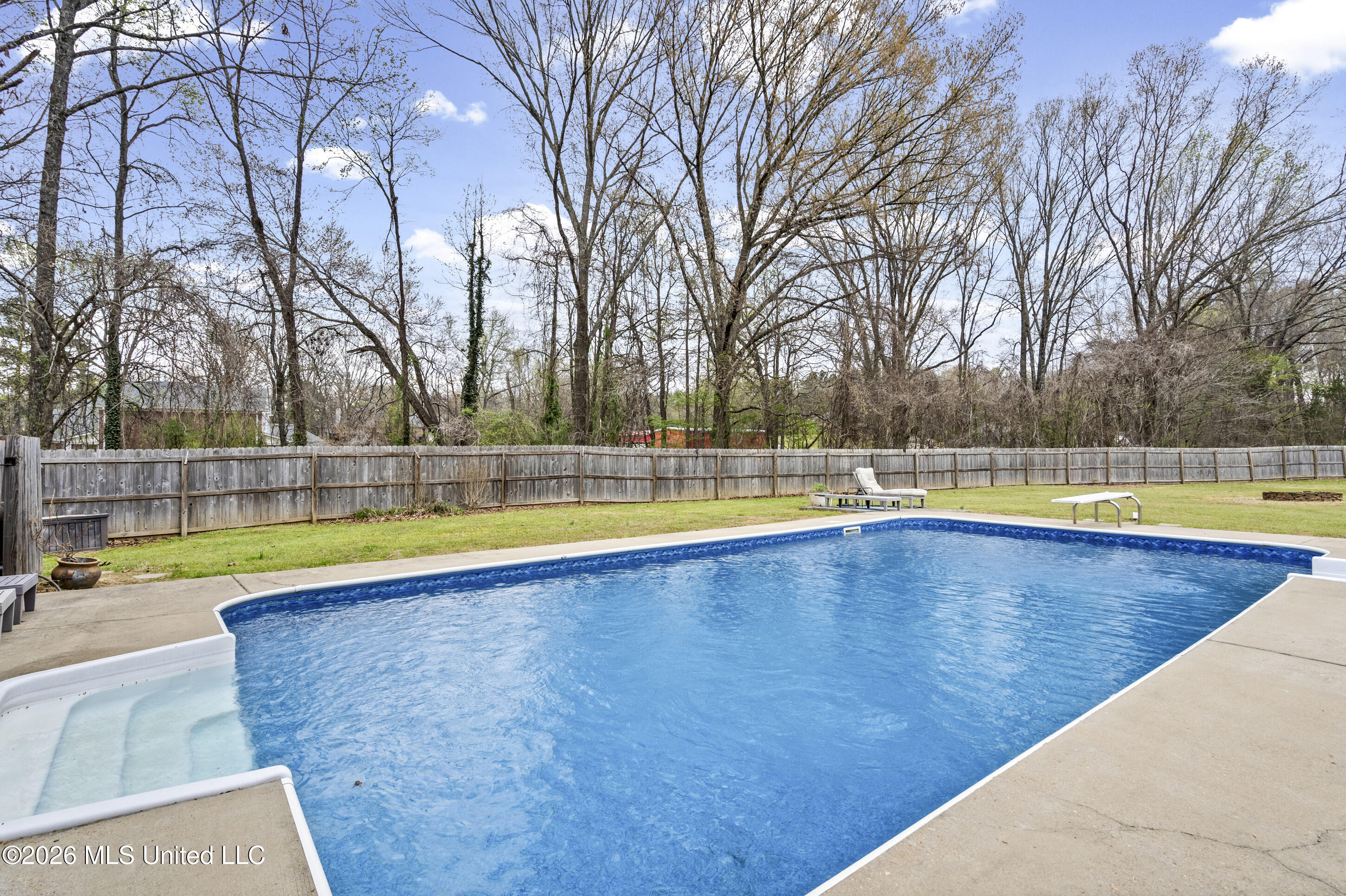 5078 Dixie Creek Drive