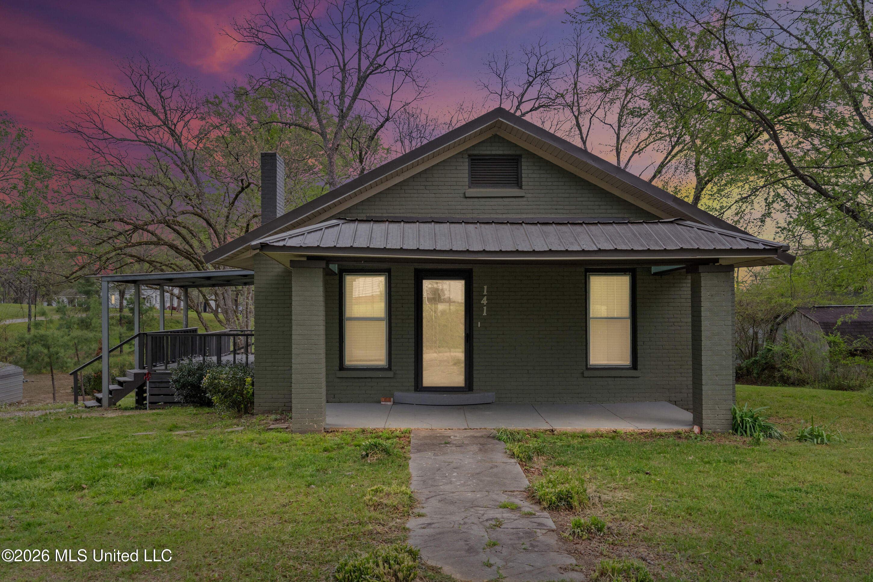 141 S Senter Street