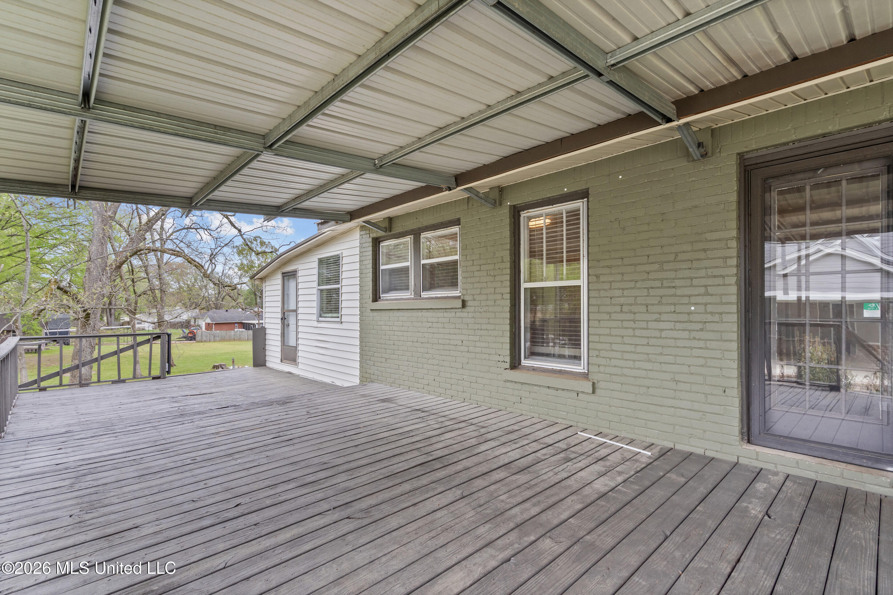 141 S Senter Street