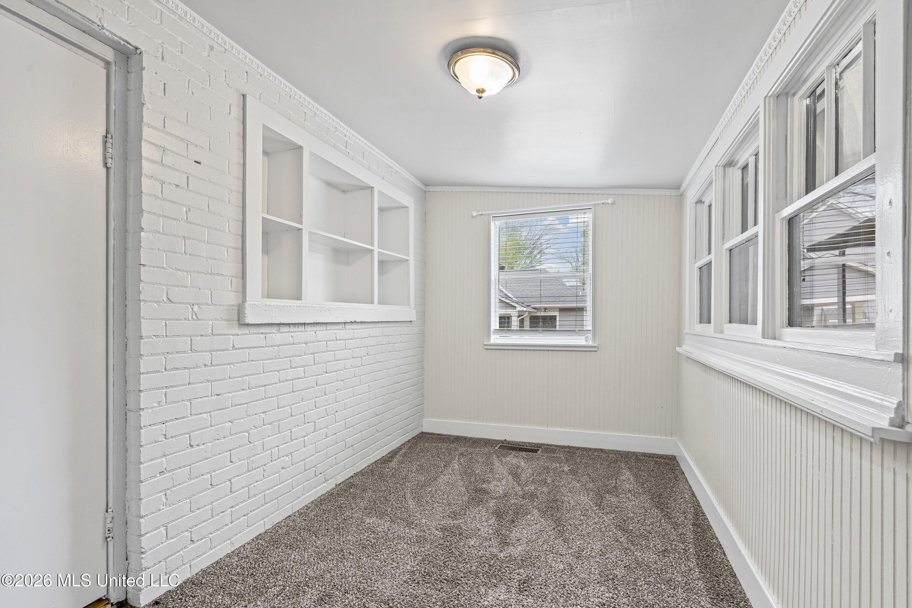 141 S Senter Street