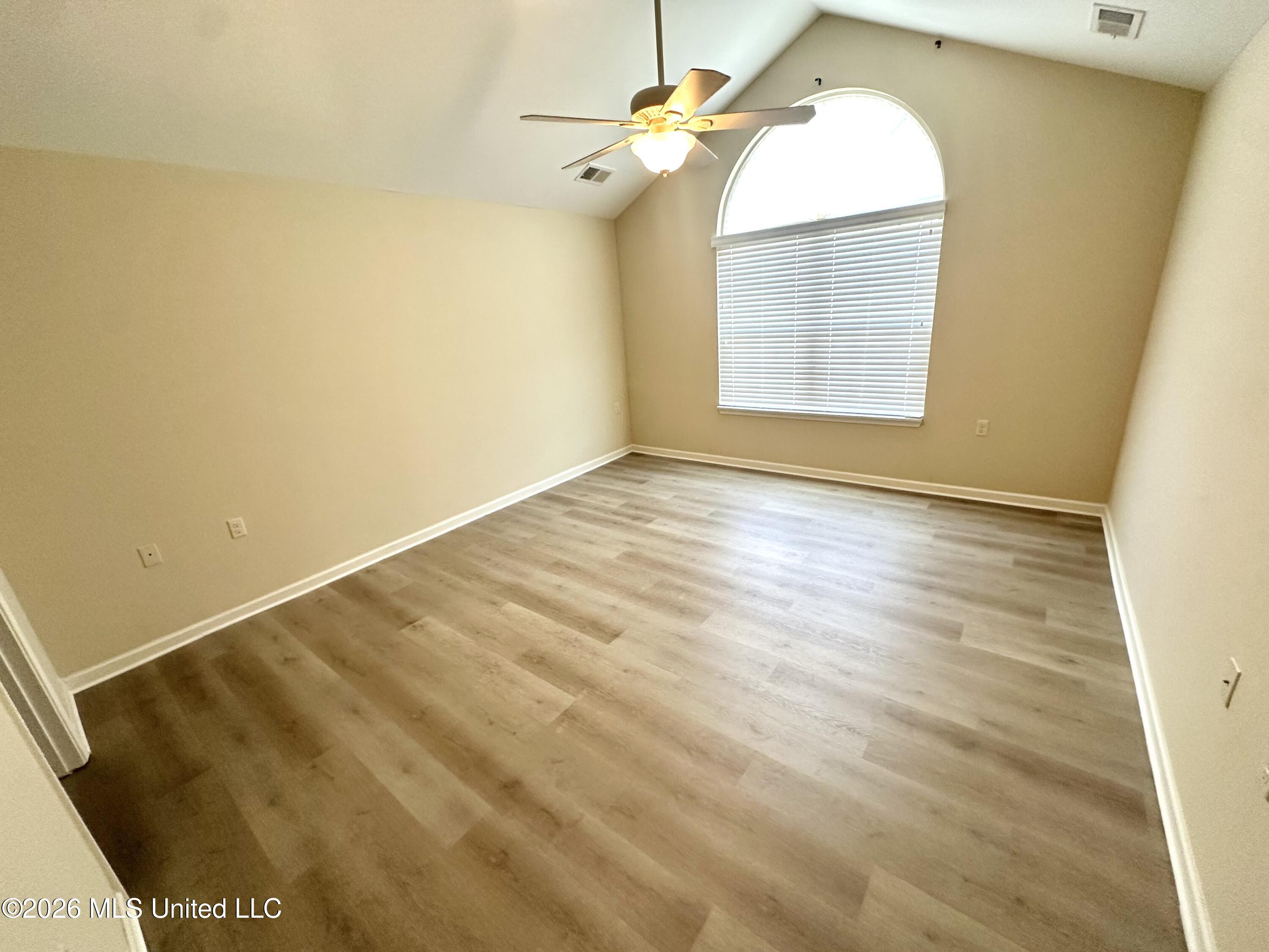 8686 Parkview Oaks Circle