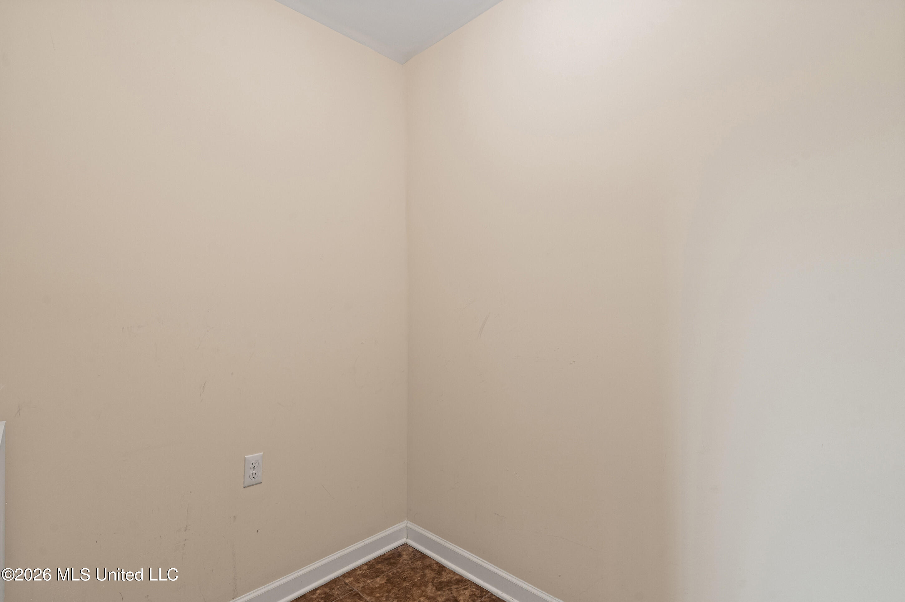 8686 Parkview Oaks Circle