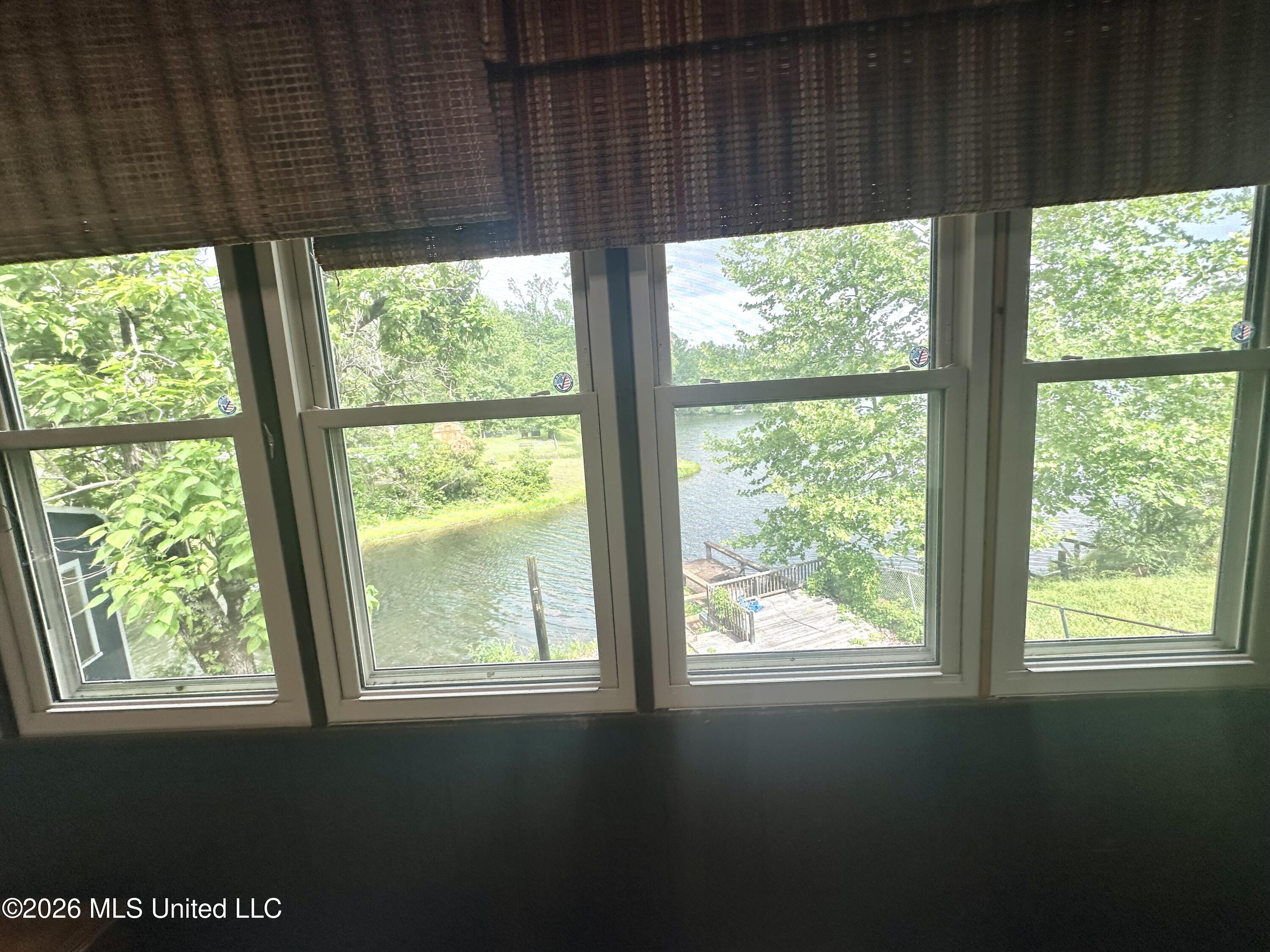 385 Lake Shore Drive