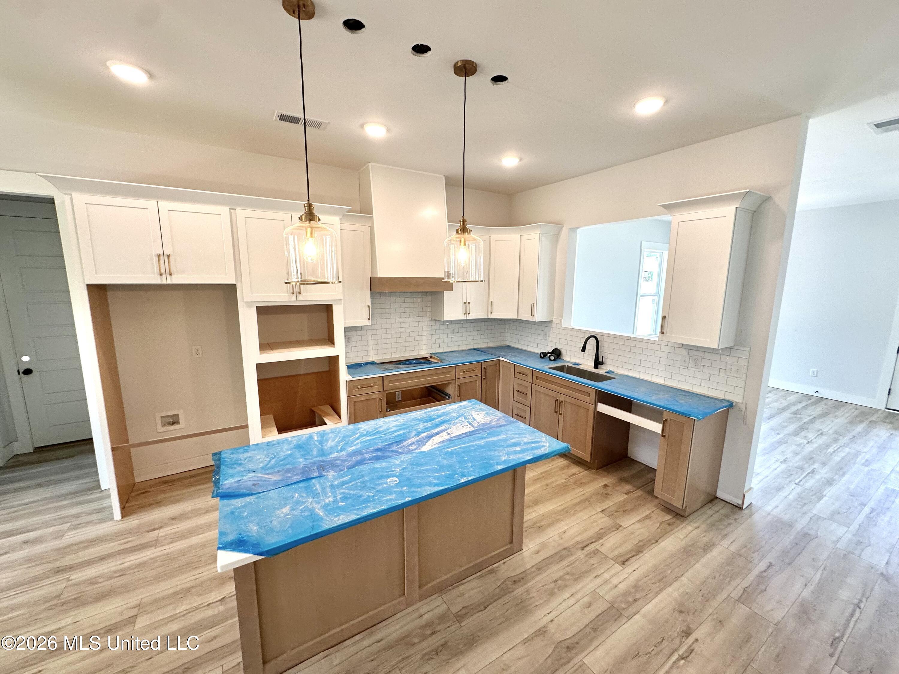 3833 Camborne Lane