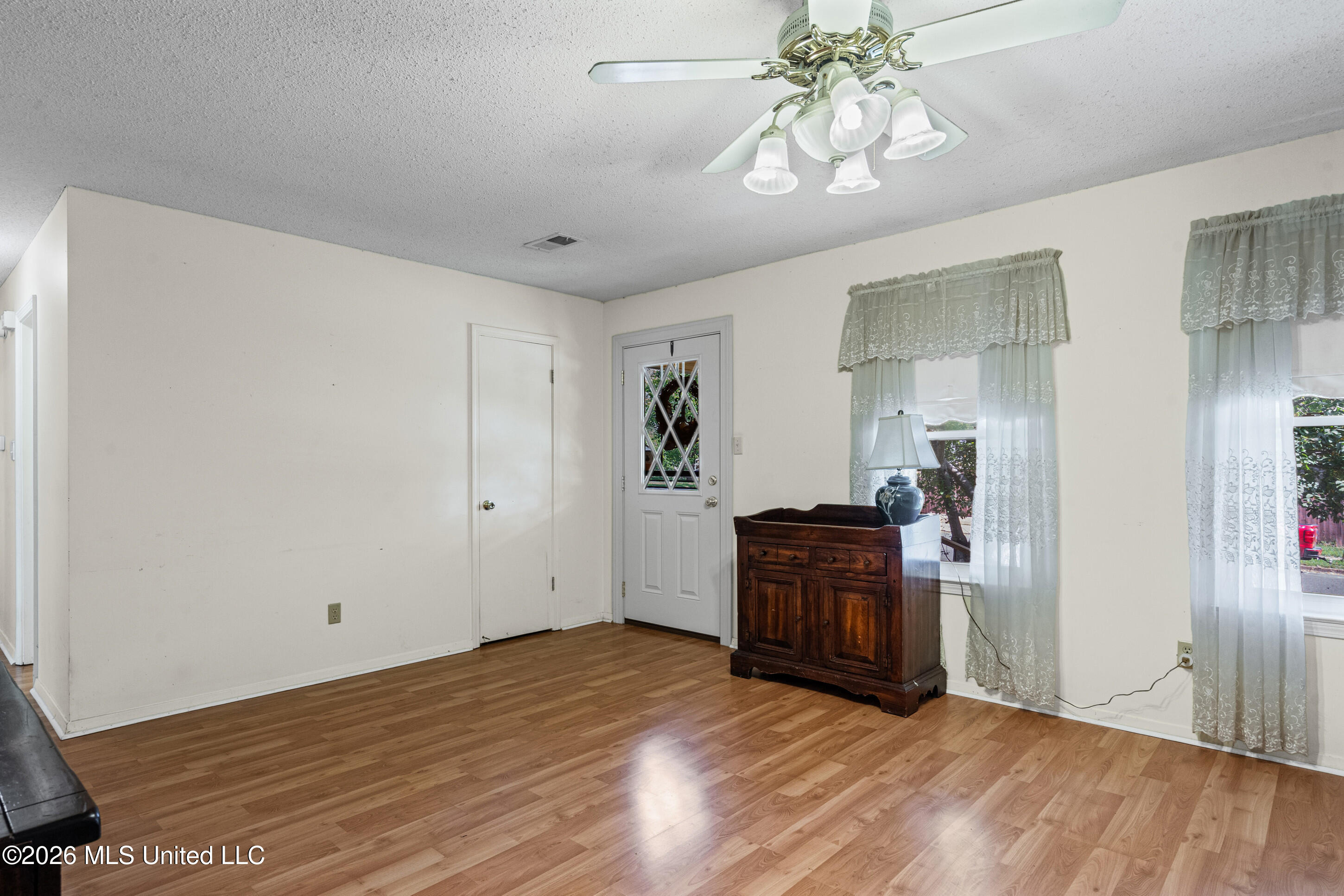 3565 Heathcliff Drive