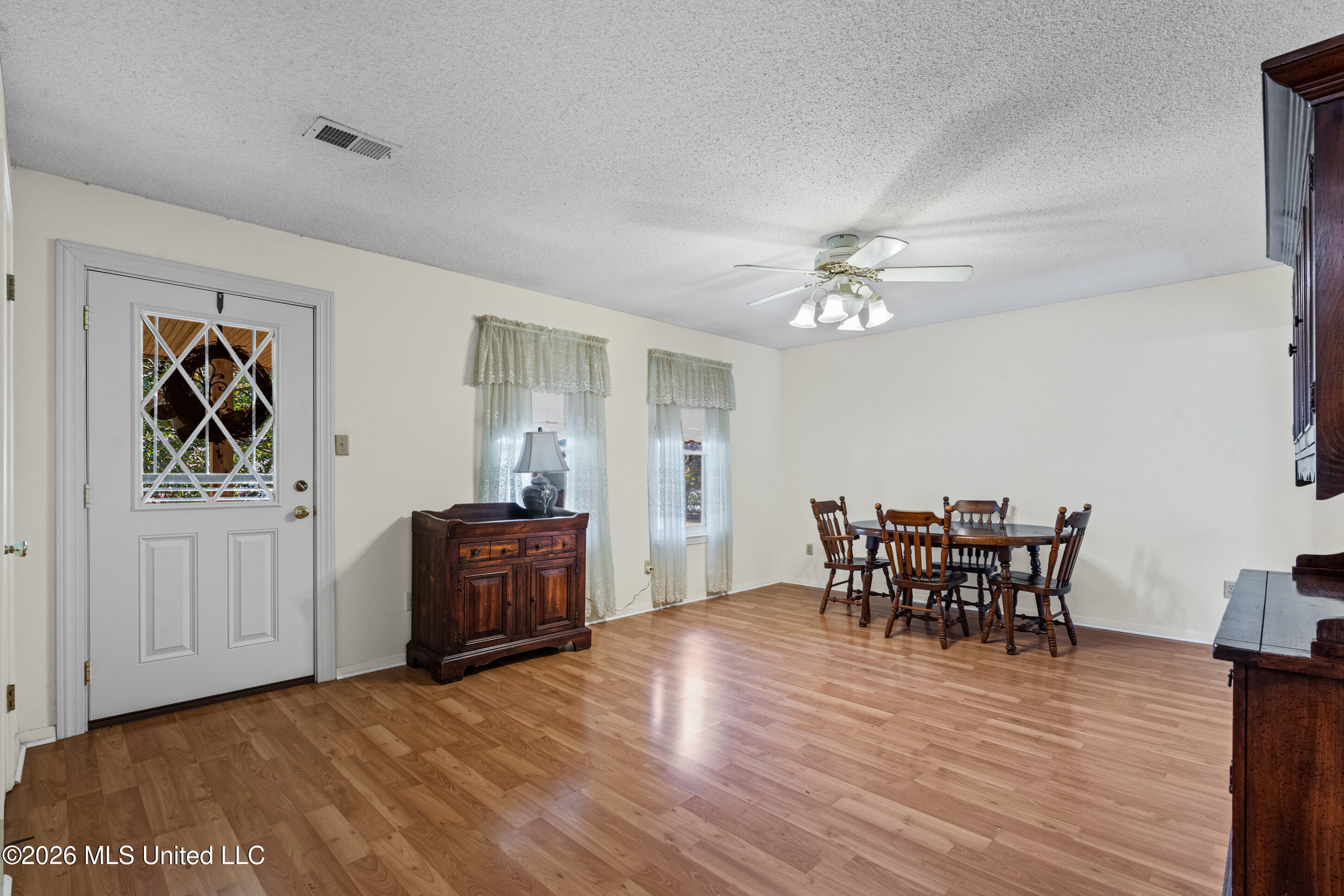 3565 Heathcliff Drive
