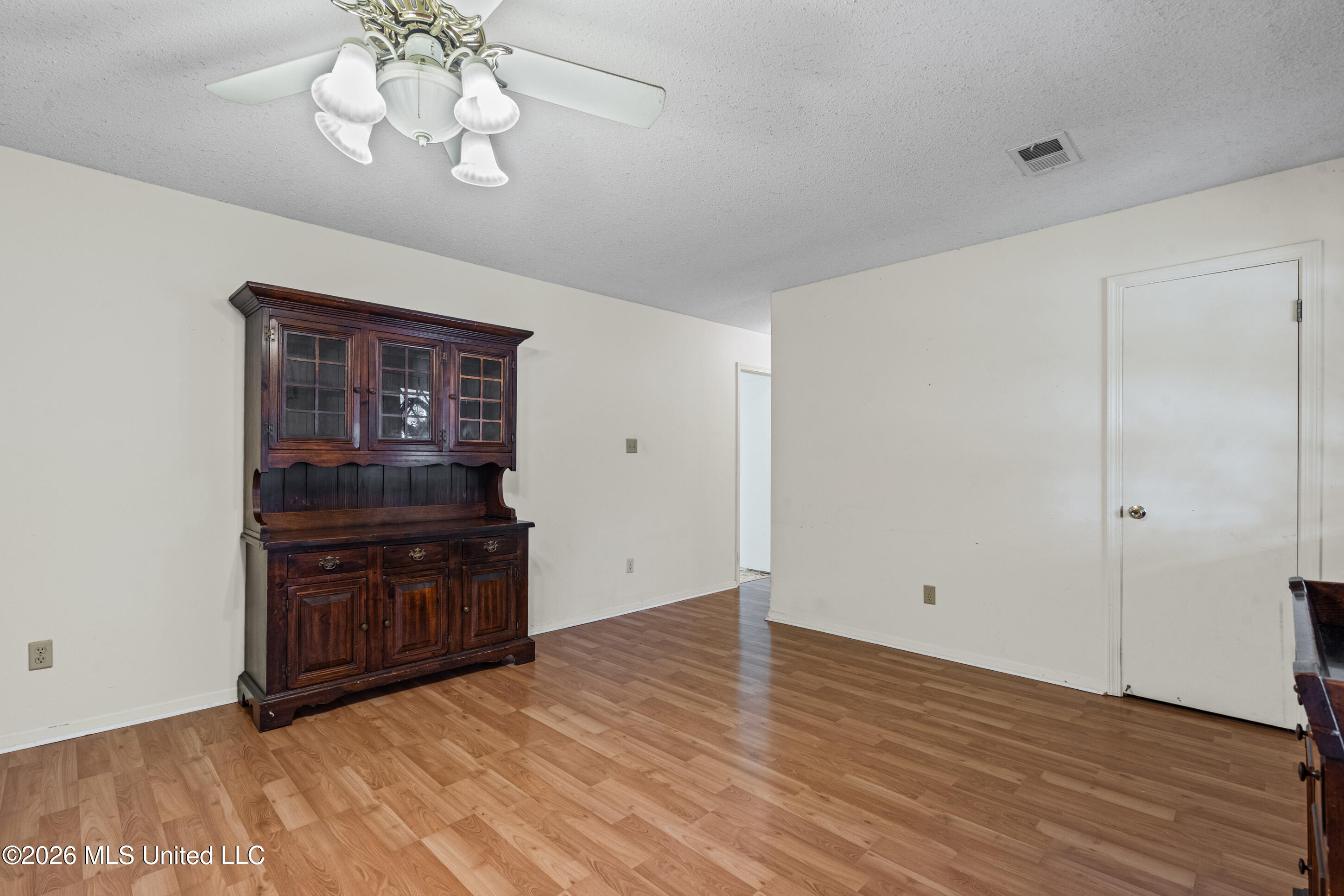 3565 Heathcliff Drive