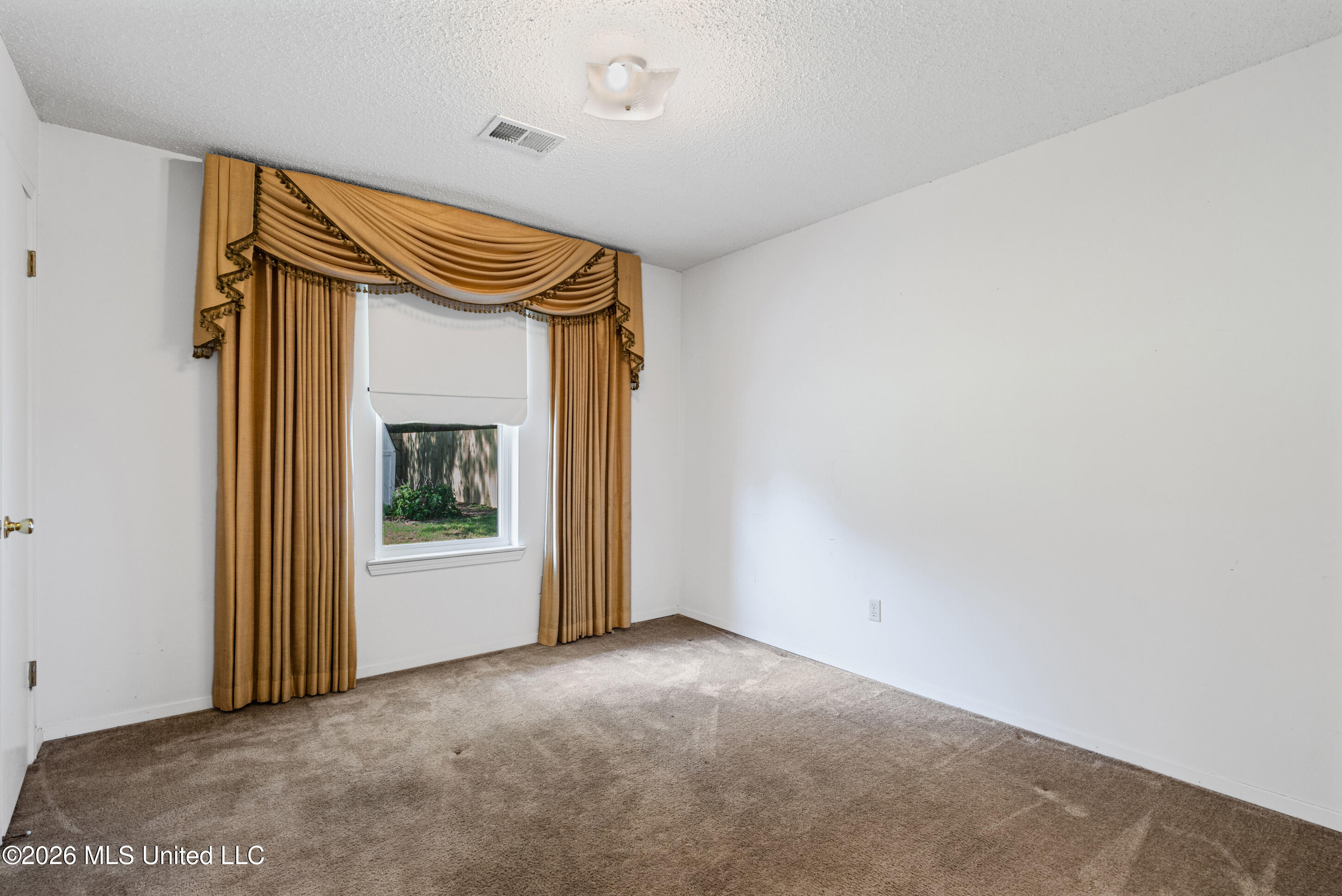 3565 Heathcliff Drive