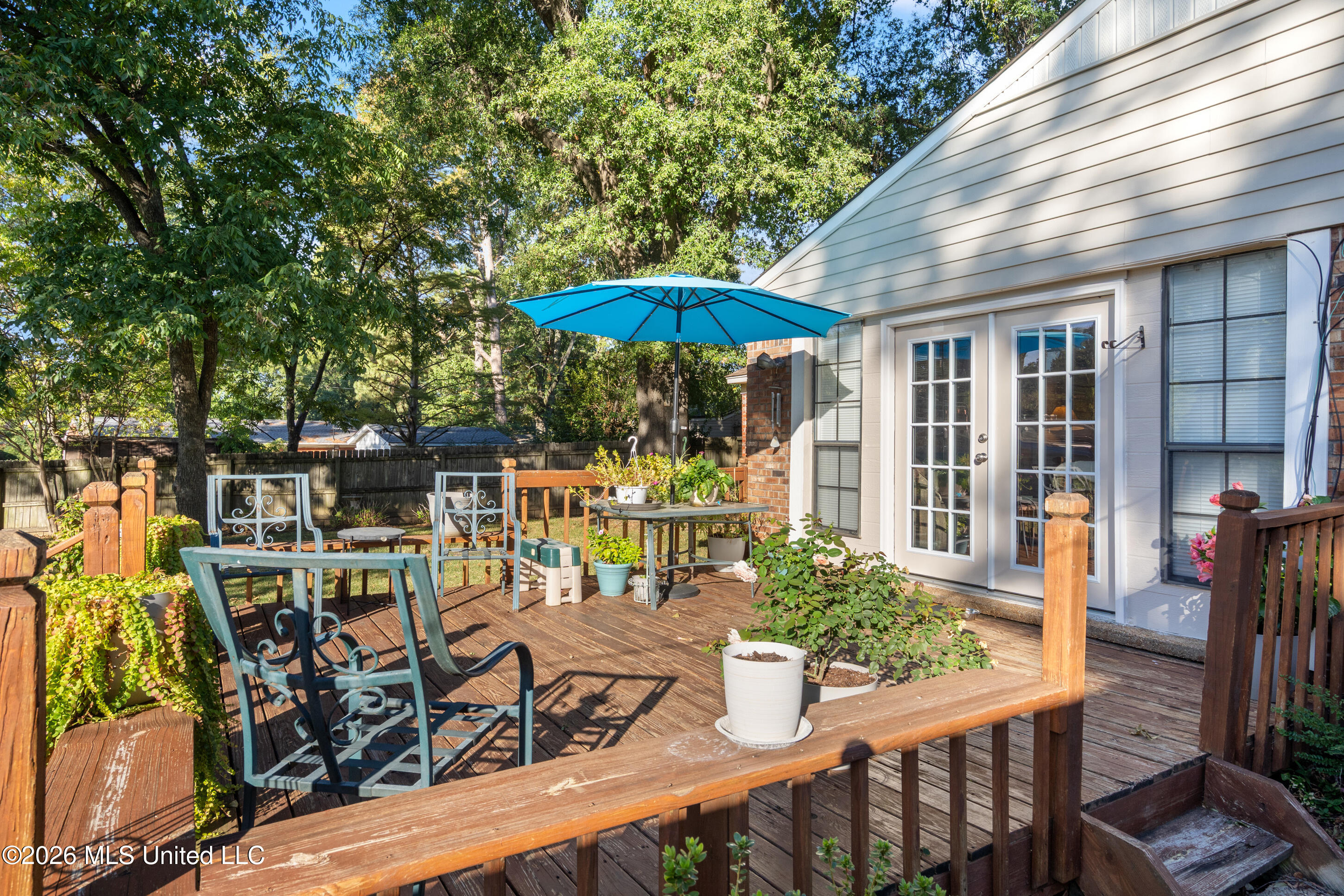 8238 Sara Cove