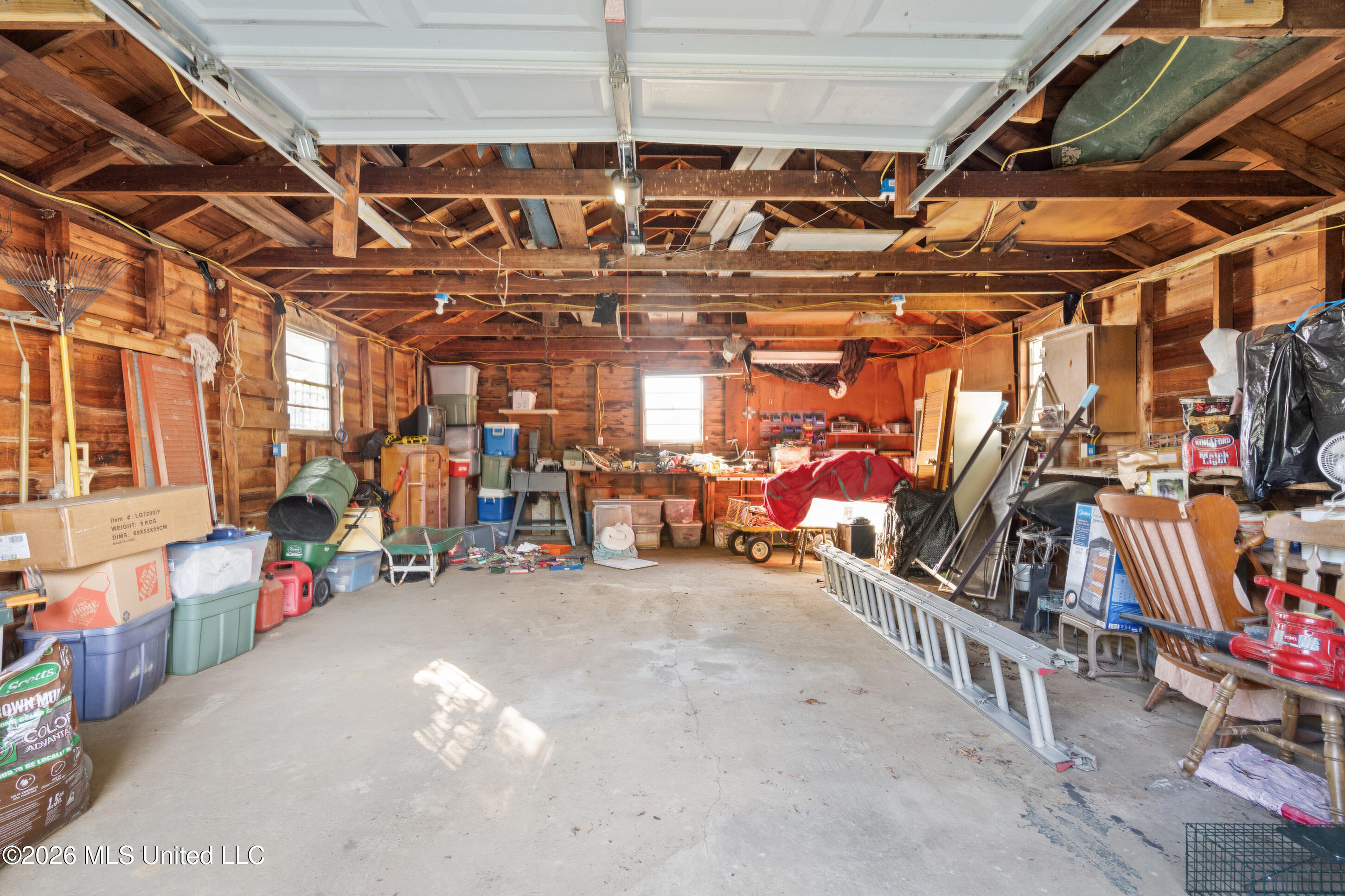 8238 Sara Cove