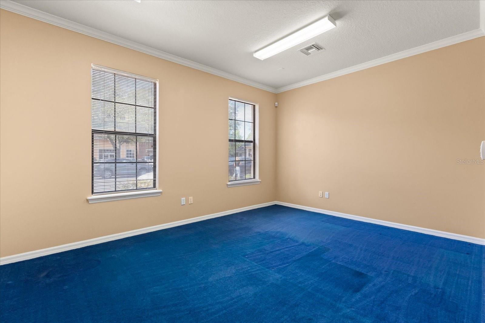 142 PARLIAMENT LOOP
