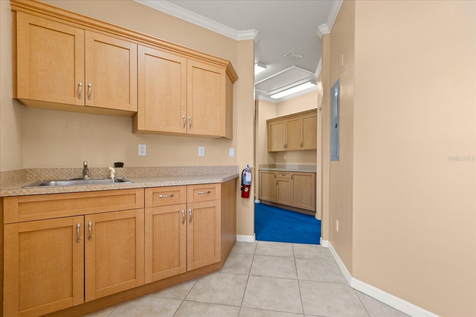 142 PARLIAMENT LOOP