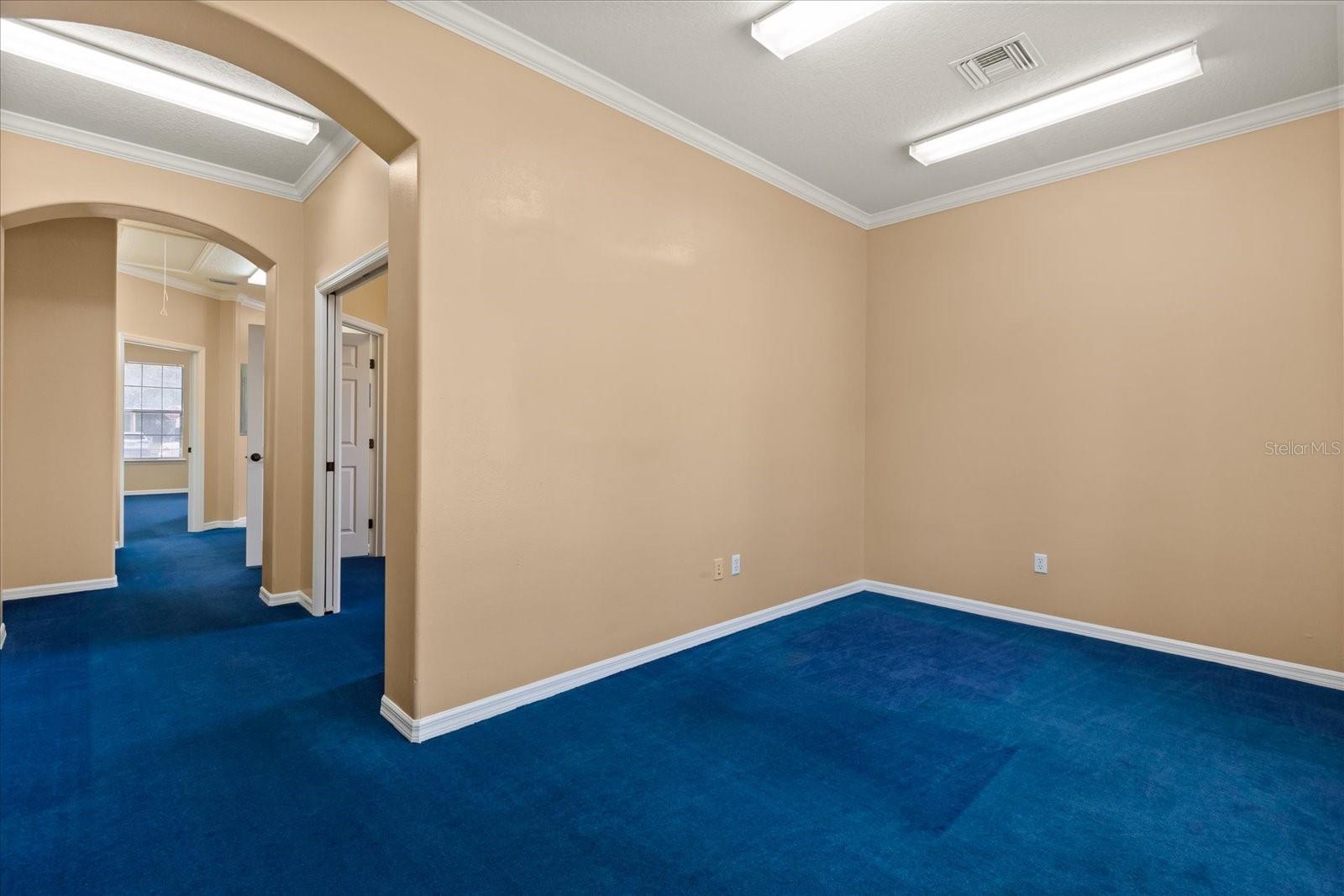 142 PARLIAMENT LOOP