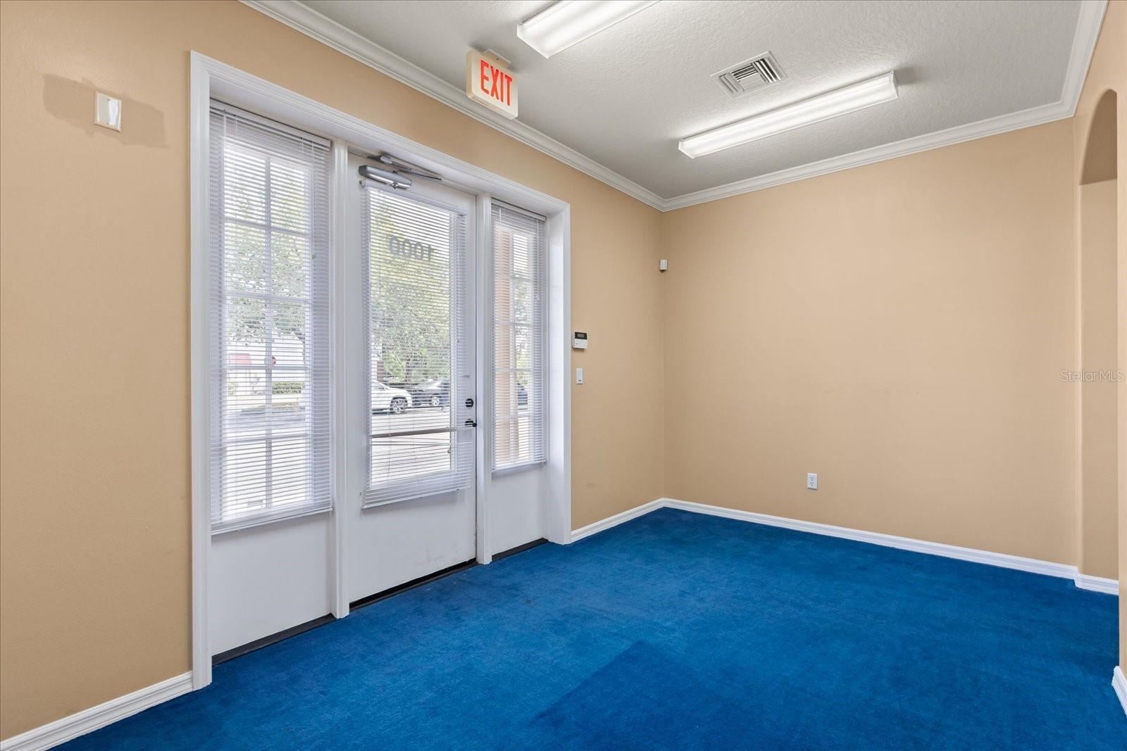 142 PARLIAMENT LOOP