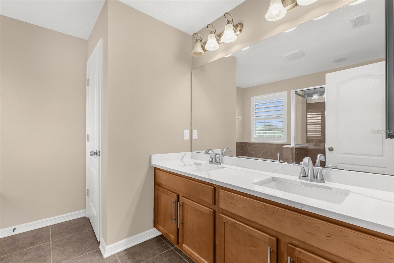 2758 RIVER LANDING DR