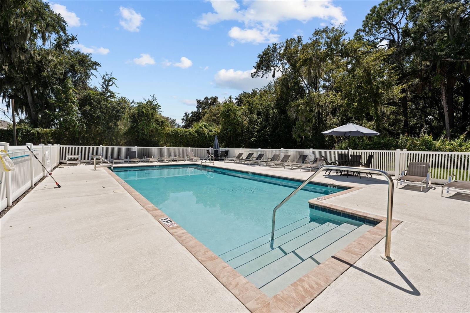 10985 BRIGHTLEAF CT