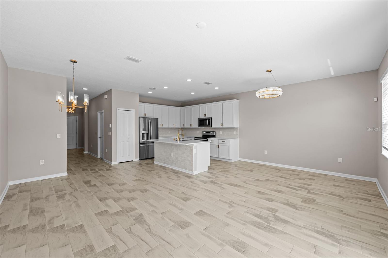 10985 BRIGHTLEAF CT