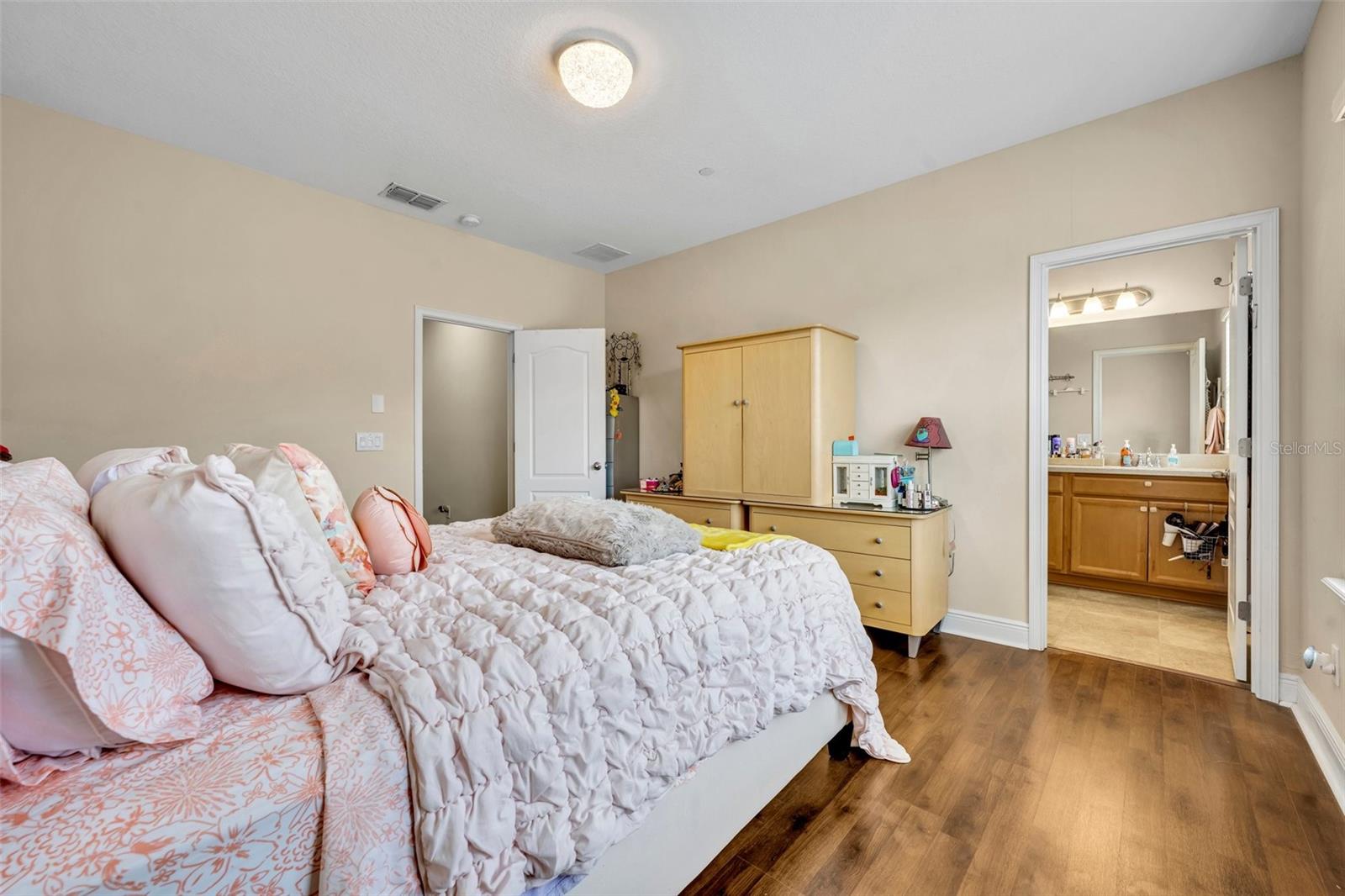 1436 LOBELIA DR