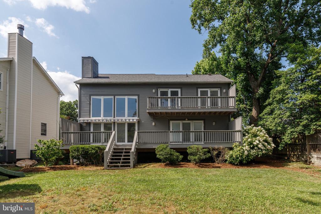 707 WARREN DRIVE