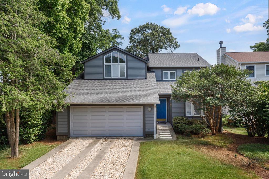 707 WARREN DRIVE