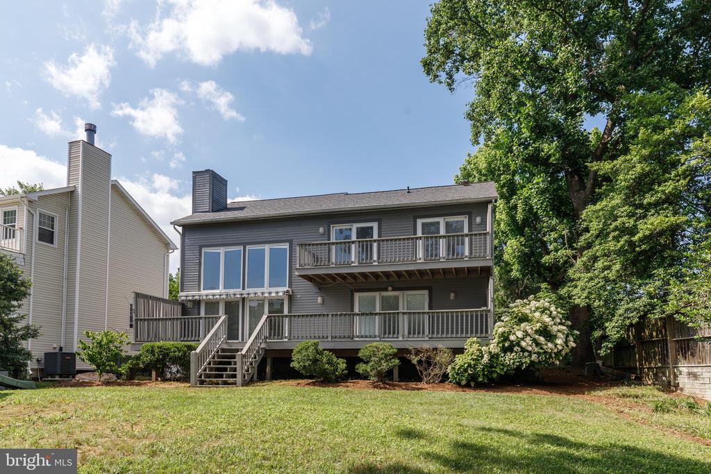707 WARREN DRIVE