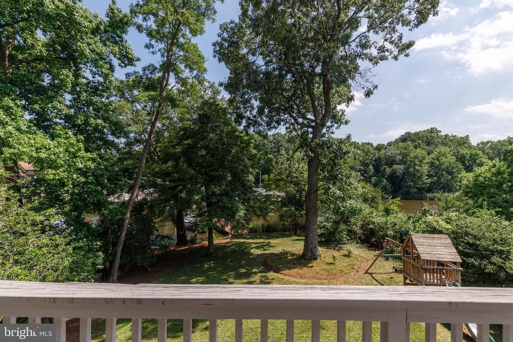 707 WARREN DRIVE