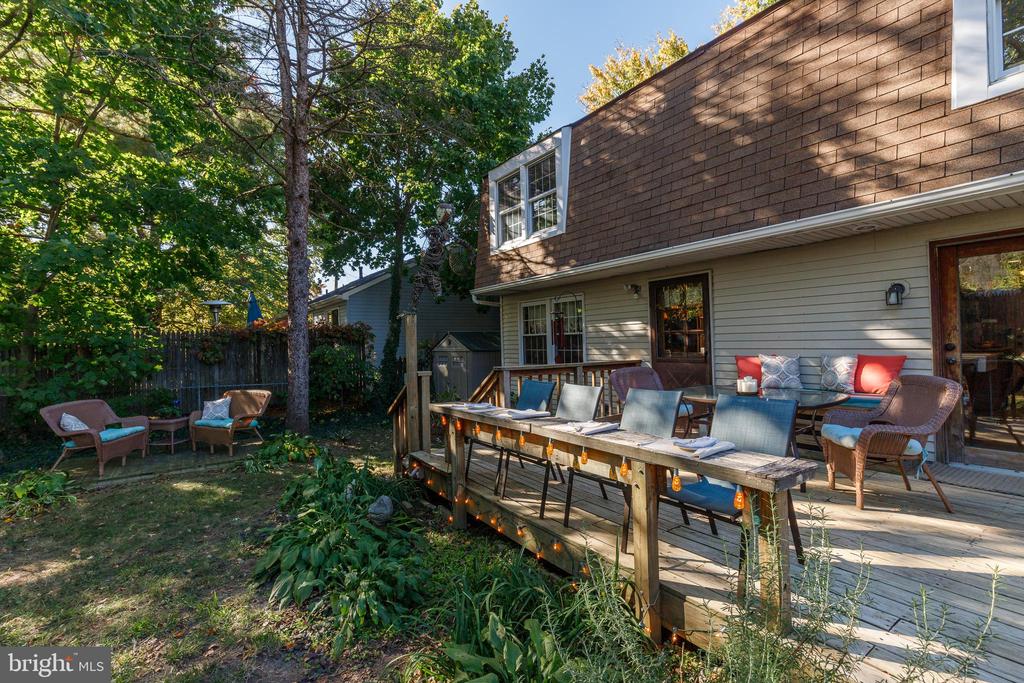 825 RUXSHIRE DRIVE