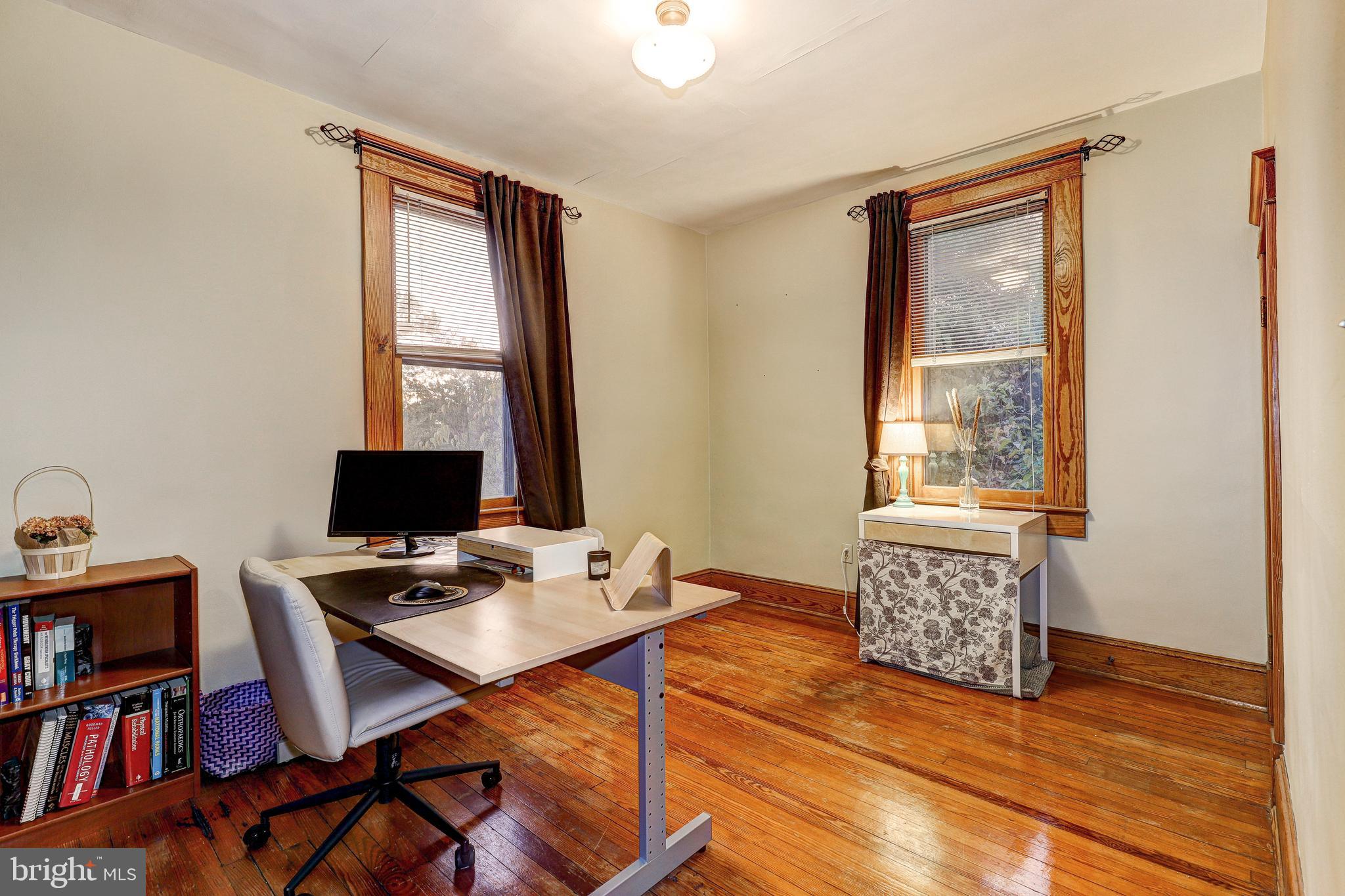 2901 RUECKERT AVENUE