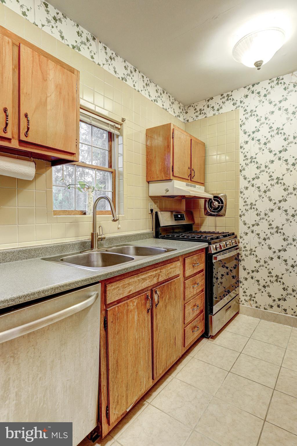 2901 RUECKERT AVENUE