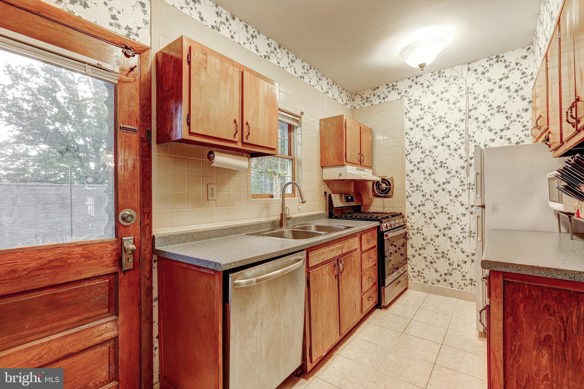 2901 RUECKERT AVENUE