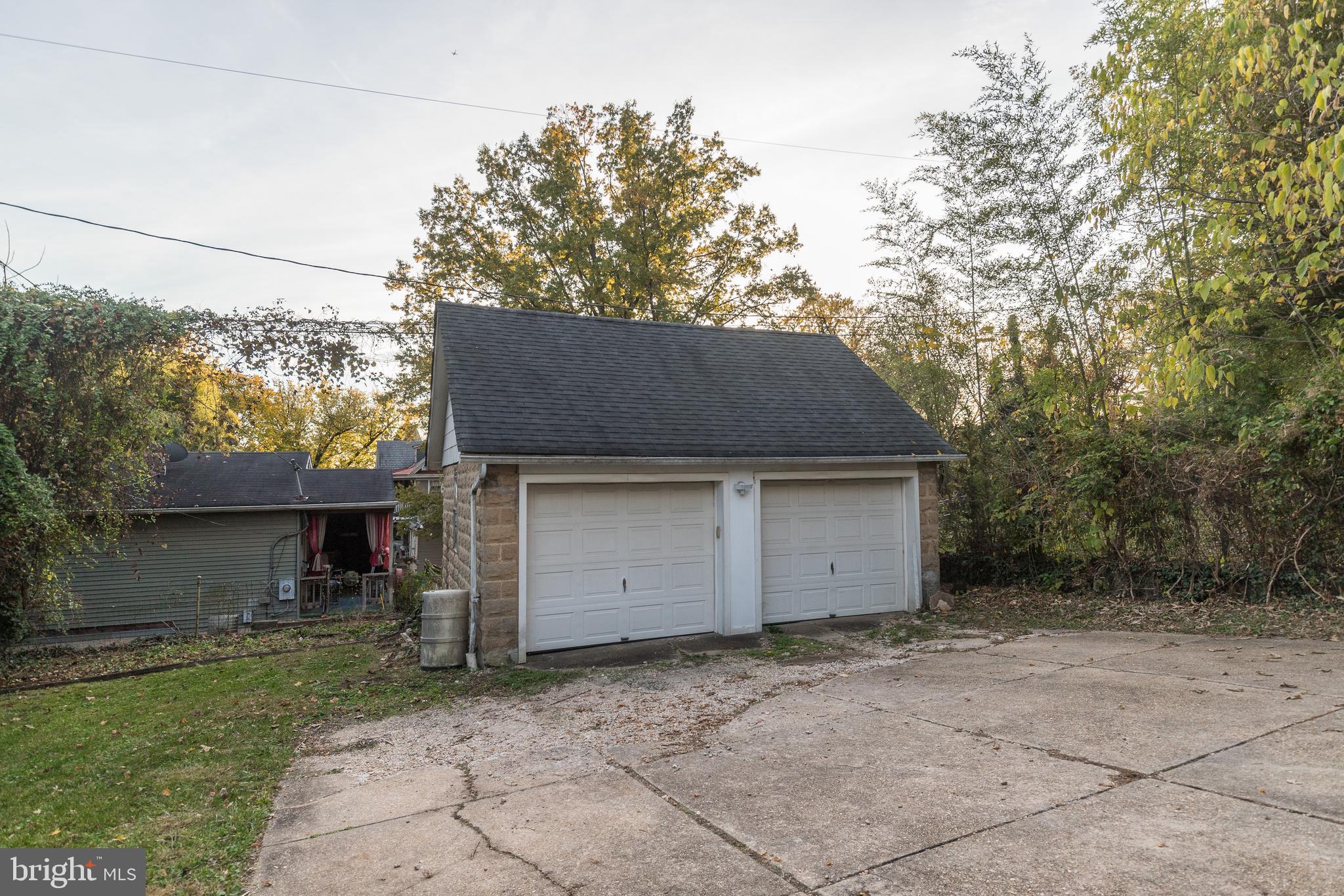 2901 RUECKERT AVENUE