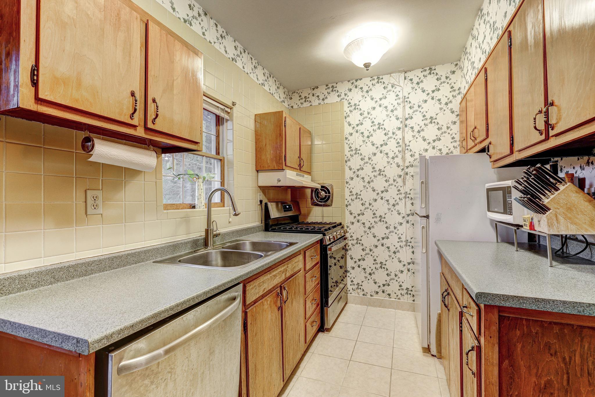 2901 RUECKERT AVENUE