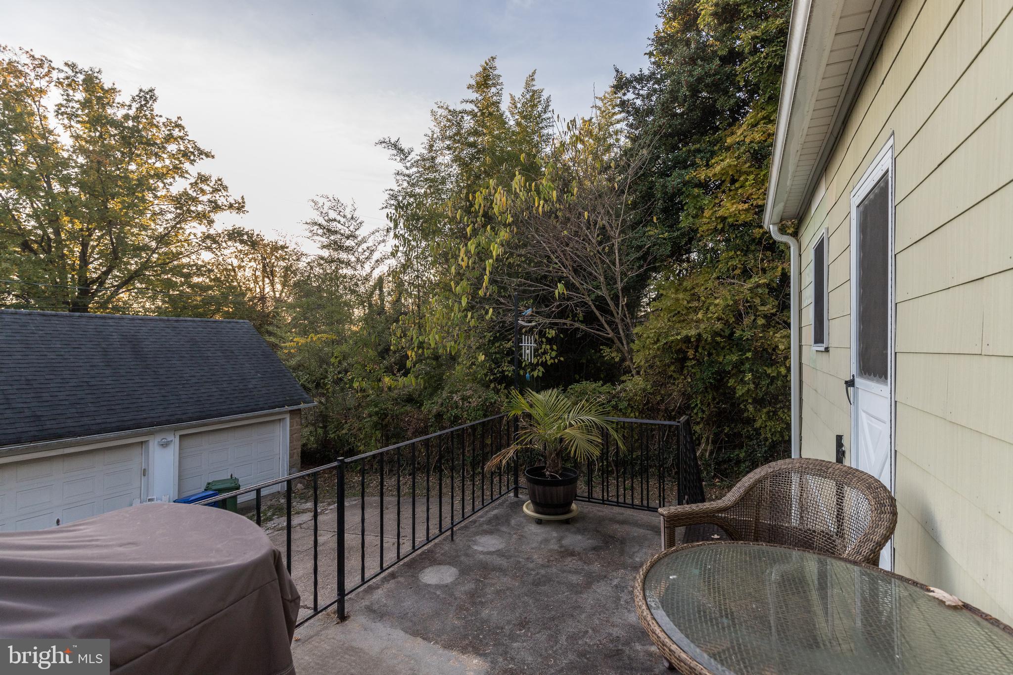 2901 RUECKERT AVENUE