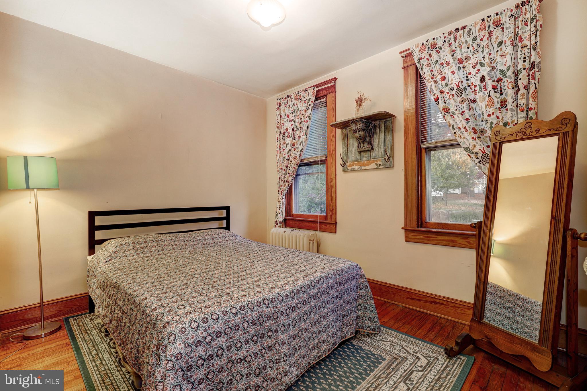 2901 RUECKERT AVENUE