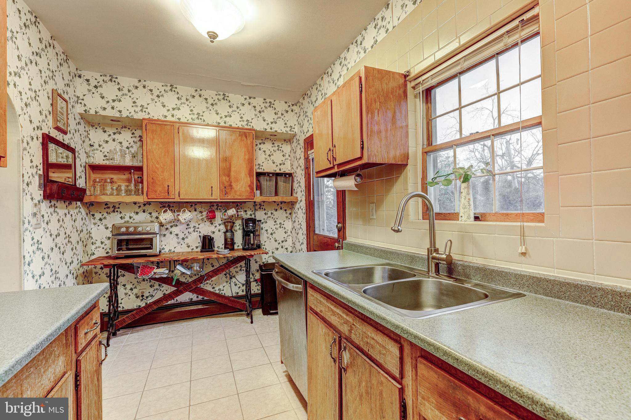 2901 RUECKERT AVENUE