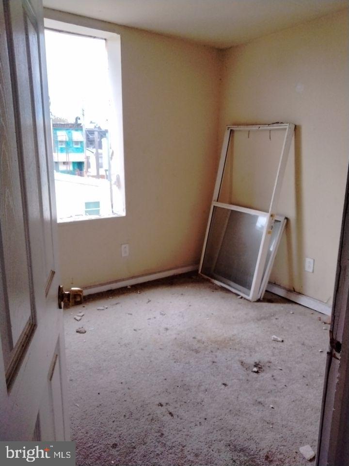 2410 E MADISON STREET