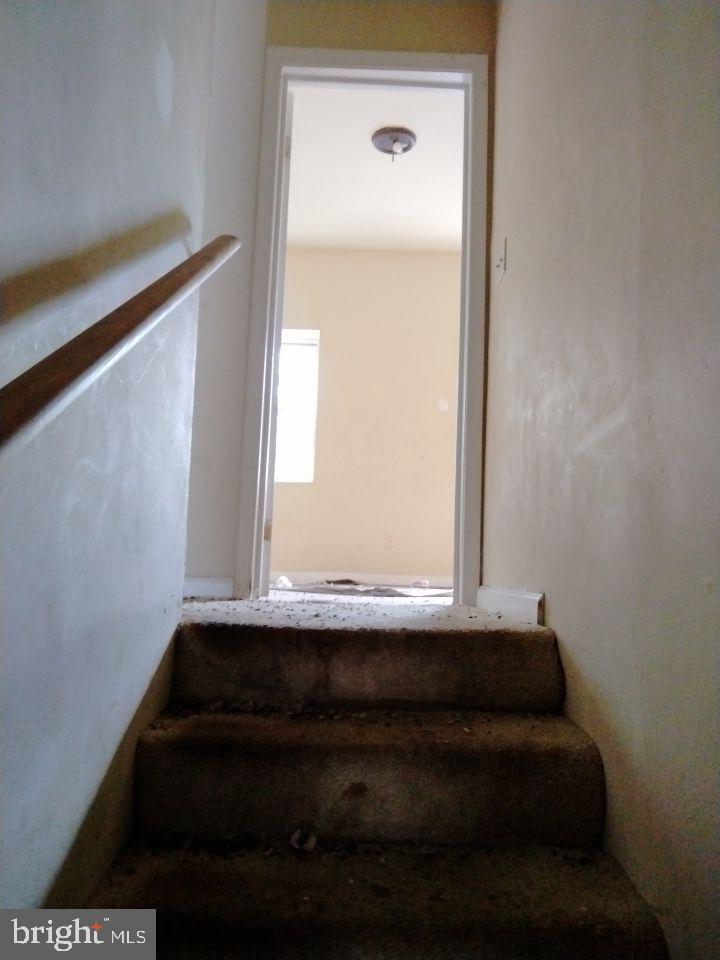 2410 E MADISON STREET