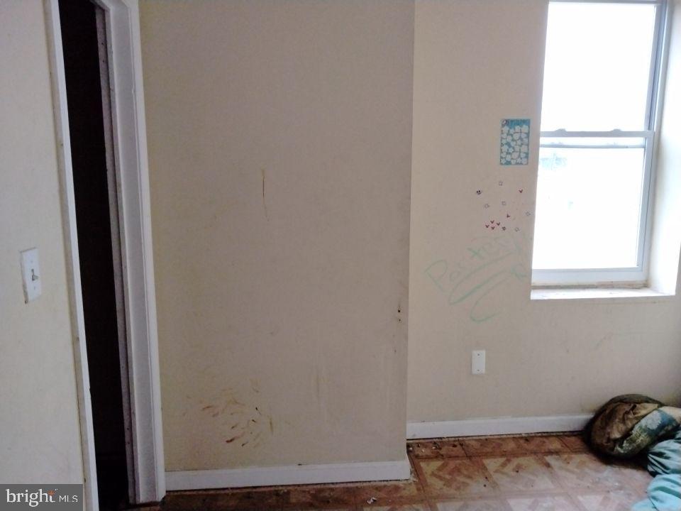 2410 E MADISON STREET