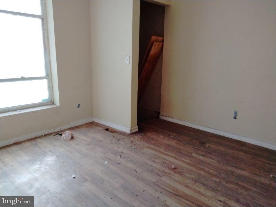 2410 E MADISON STREET