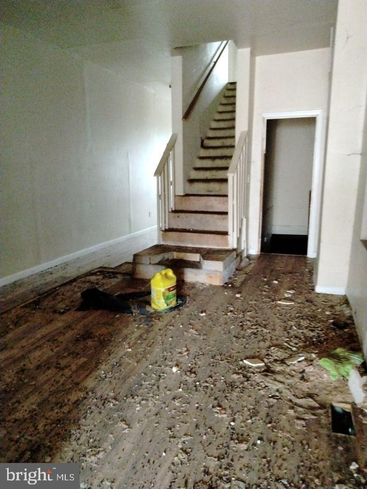 2410 E MADISON STREET