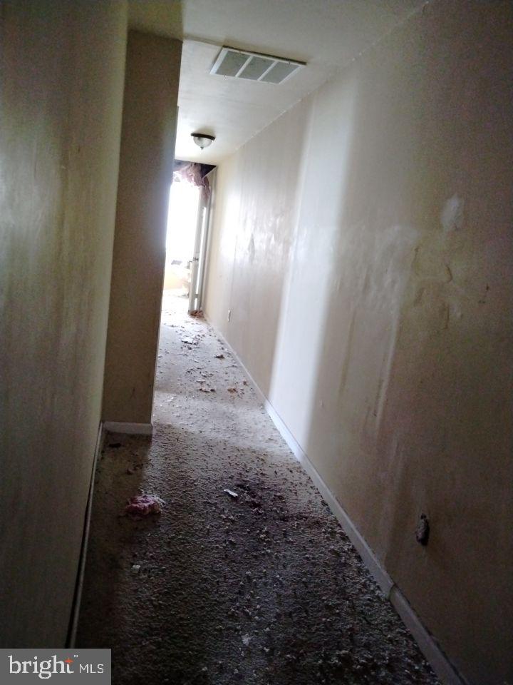 2410 E MADISON STREET