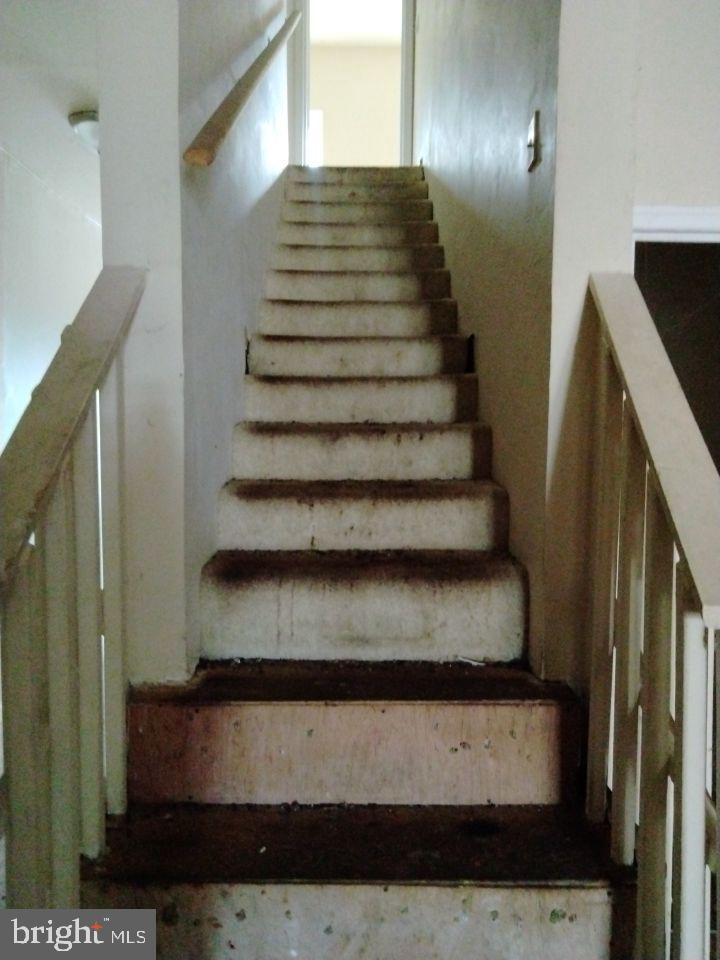 2410 E MADISON STREET