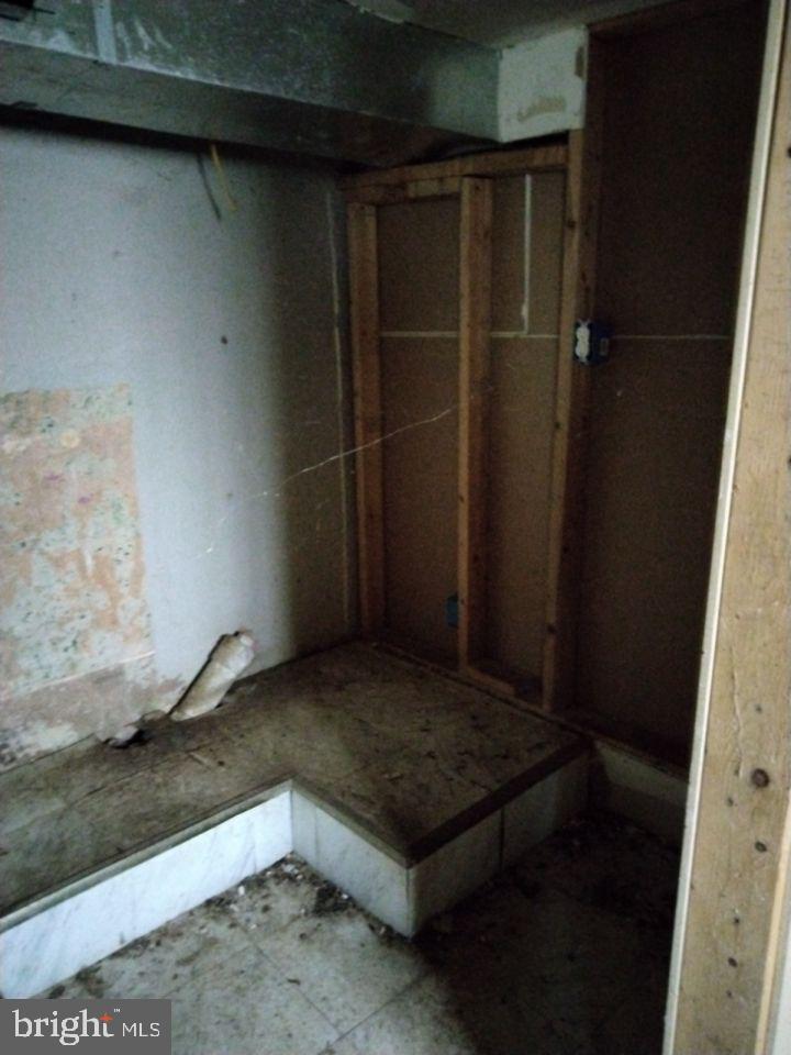 2410 E MADISON STREET