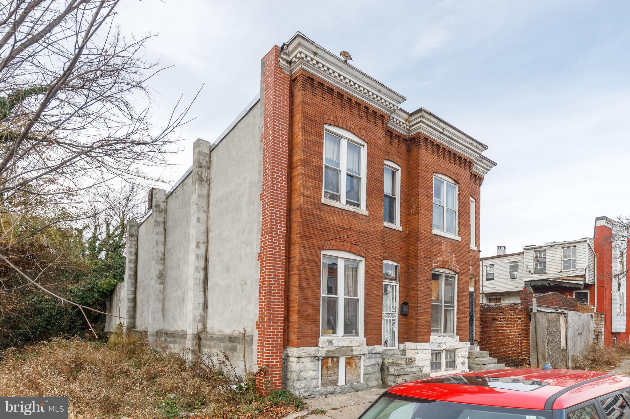 1534 N MILTON AVENUE